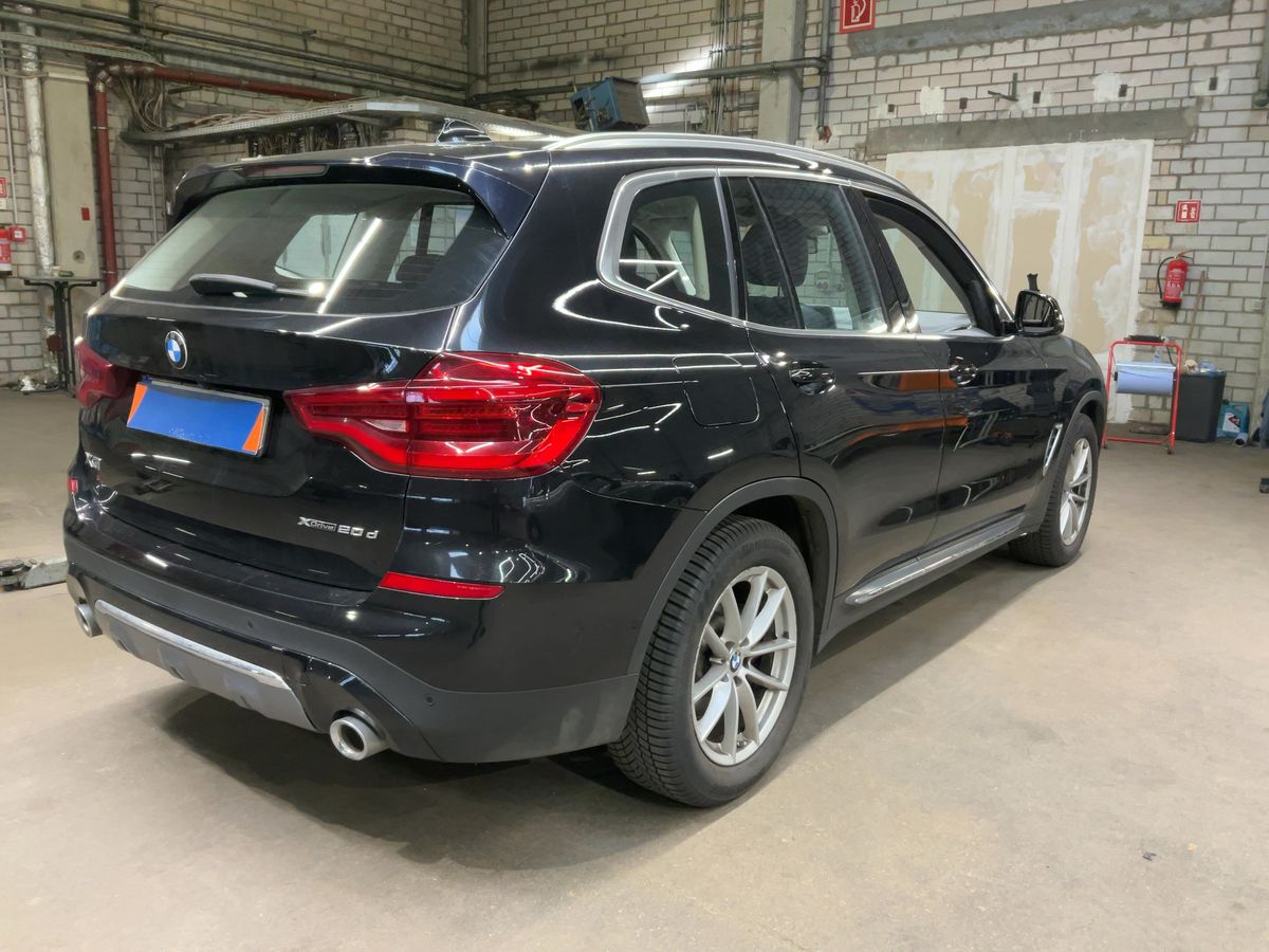 BMW X3 2018 — photo 9