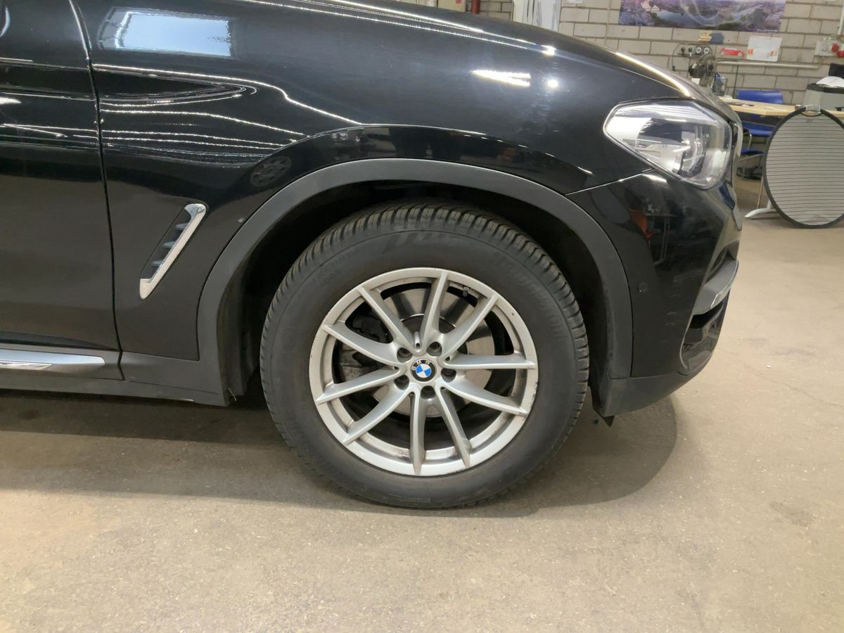 BMW X3 2018 — photo 12
