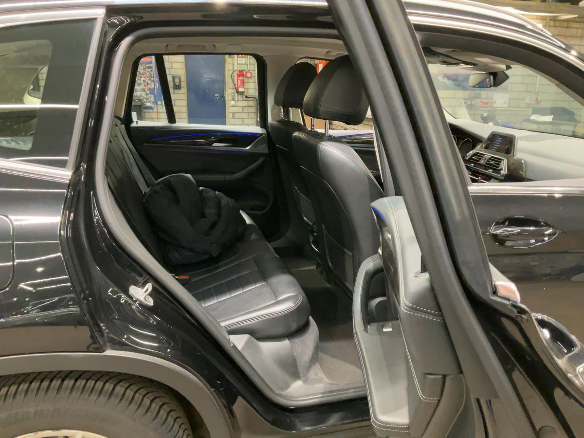 BMW X3 2018 — photo 20