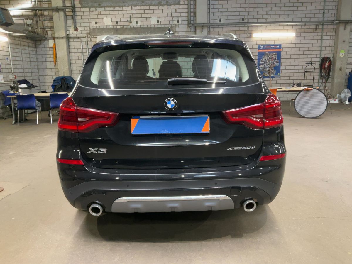 BMW X3 2018 — photo 8