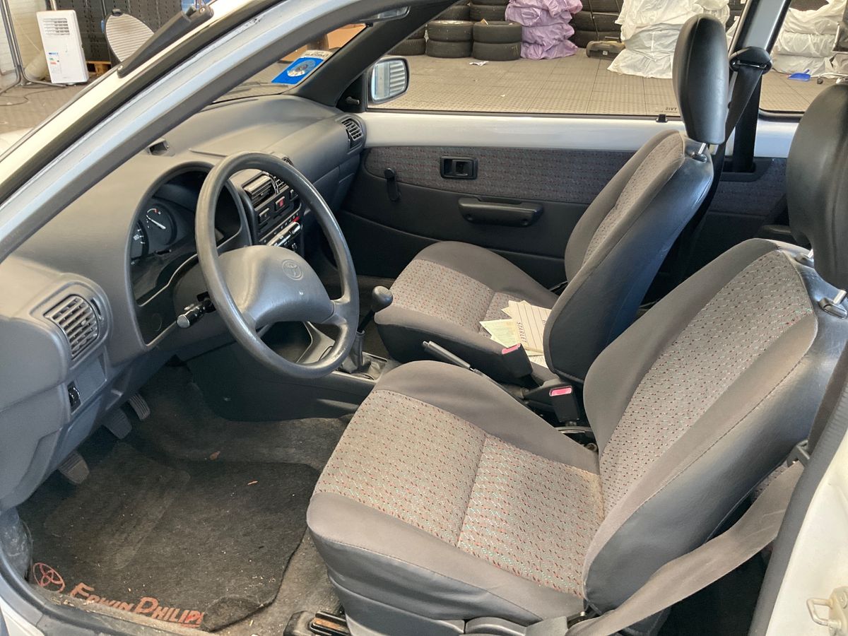 Toyota Starlet 1995 — photo 4