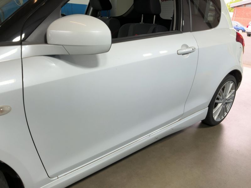 Suzuki Swift 1.6 Sport — zdjęcie 4