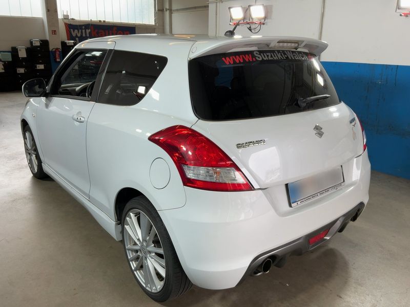 Suzuki Swift 1.6 Sport — zdjęcie 3