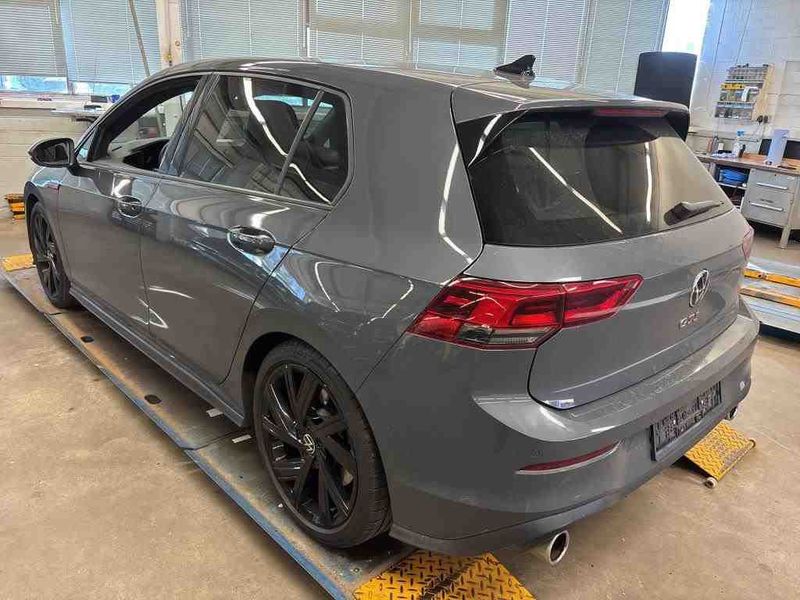 Volkswagen Golf VIII 2.0 TSI GTI — zdjęcie 17