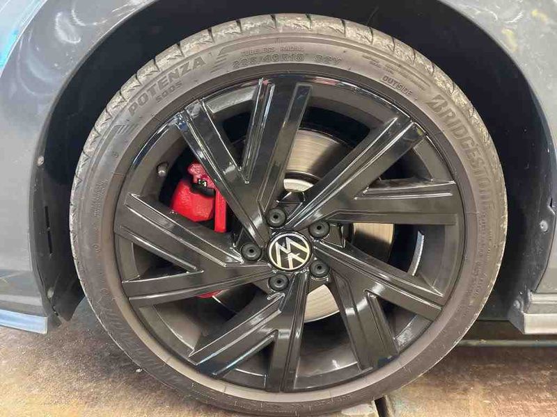 Volkswagen Golf VIII 2.0 TSI GTI — zdjęcie 21