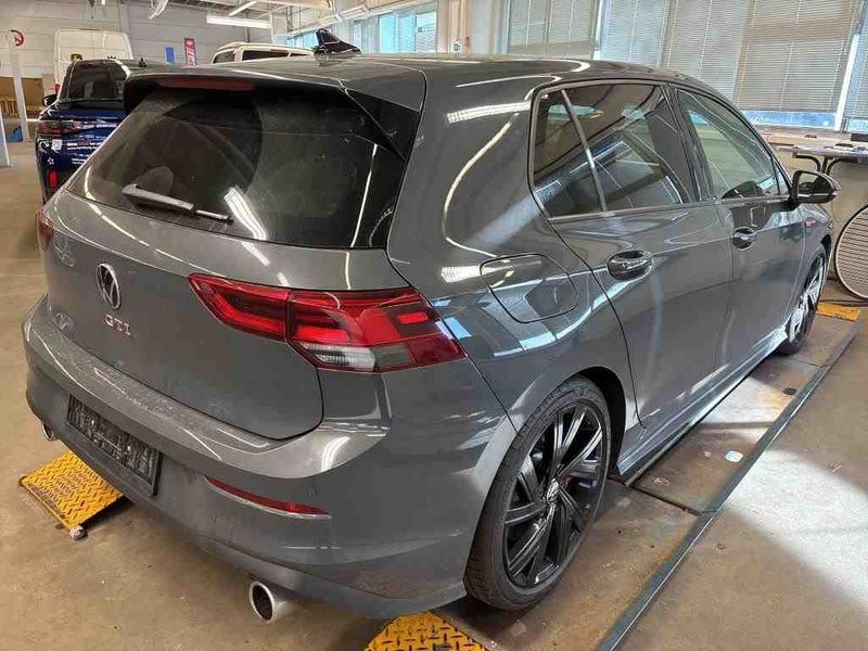 Volkswagen Golf VIII 2.0 TSI GTI — zdjęcie 14