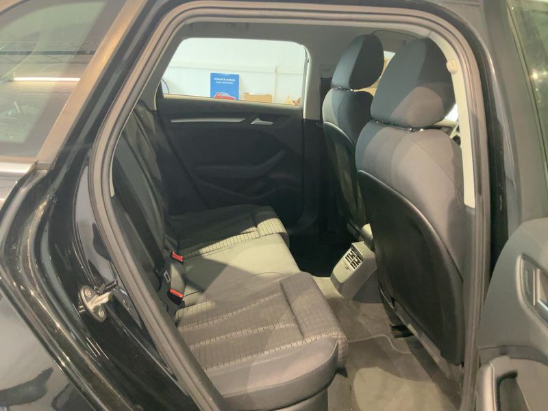 Audi A3 Sportback 2.0 TDI Ambition — zdjęcie 14