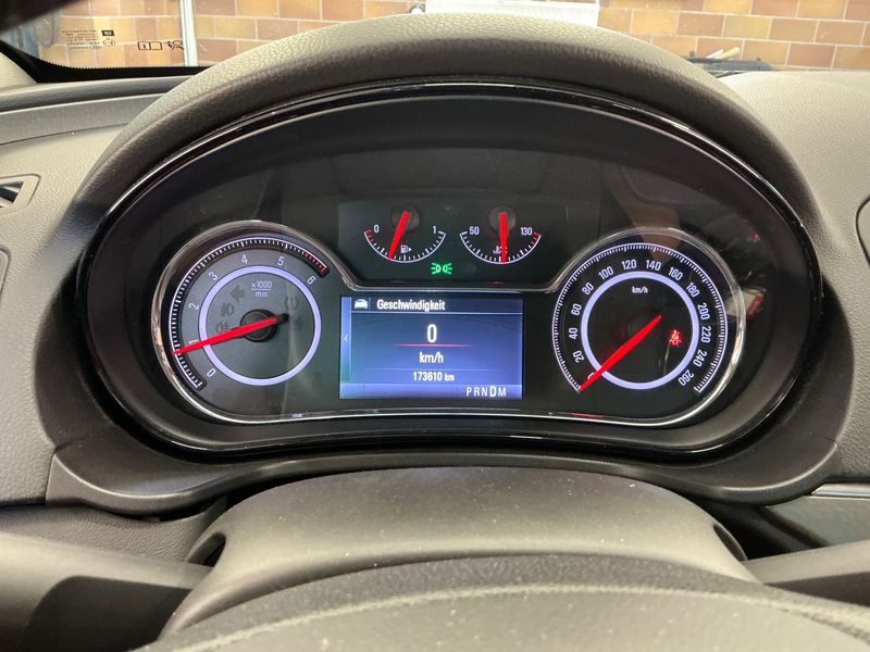 Opel Insignia Sports Tourer 2.0 CDTI Business Innovation — zdjęcie 13
