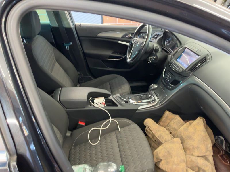 Opel Insignia Sports Tourer 2.0 CDTI Business Innovation — zdjęcie 11