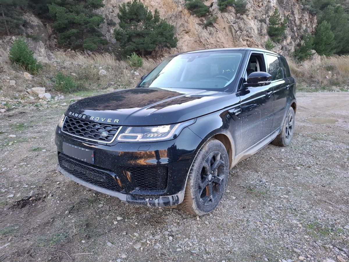 Land Rover 2019 — photo 1