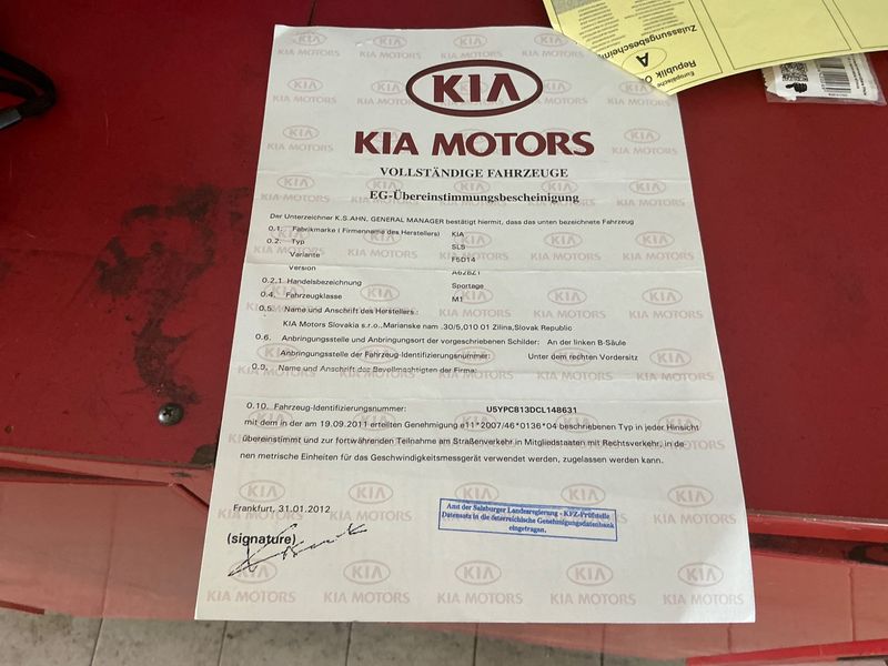 Kia Sportage 2.0 CRDi Spirit 4WD 2012 – снимка 21