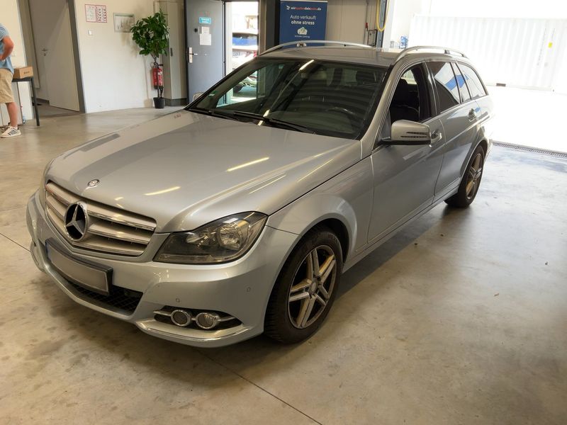 Mercedes-Benz C-Klasse C 220 CDI T BlueEfficiency Avantgarde 2014 – снимка 1
