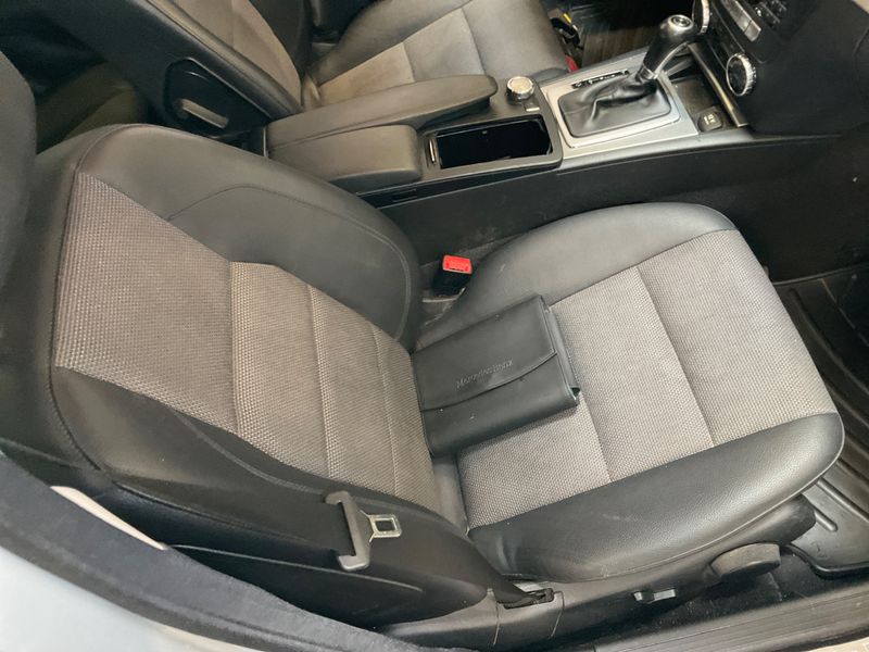 Mercedes-Benz C-Klasse C 220 CDI T BlueEfficiency Avantgarde 2014 – снимка 28