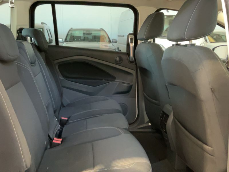 Ford Grand C-Max 1.6 TDCi Titanium — zdjęcie 14