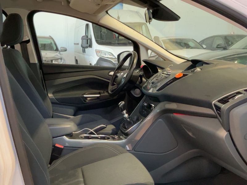 Ford Grand C-Max 1.6 TDCi Titanium — zdjęcie 11