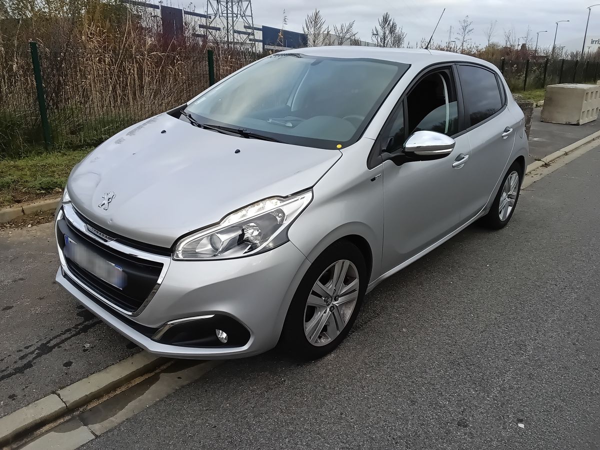 Peugeot 208 1.2 VTi Style