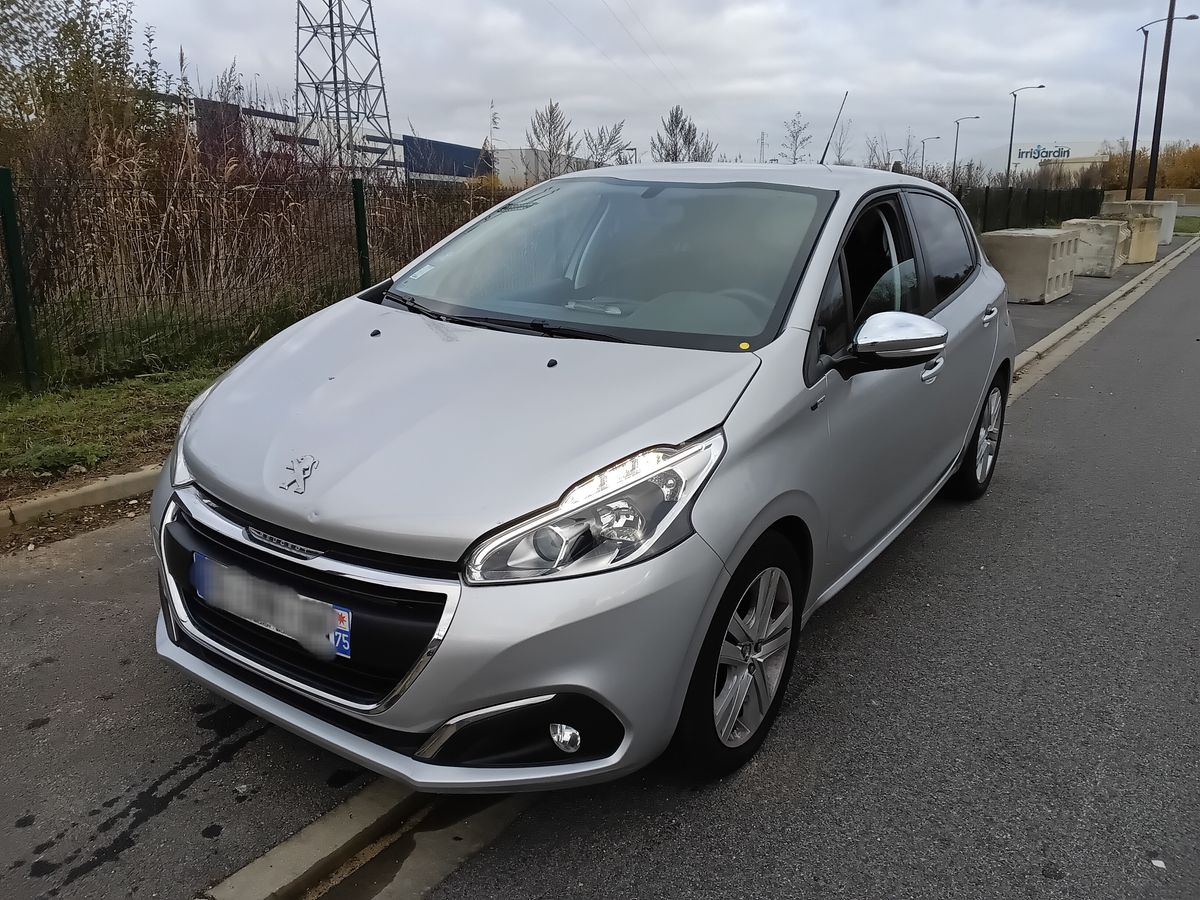 Peugeot 208 1.2 VTi Style