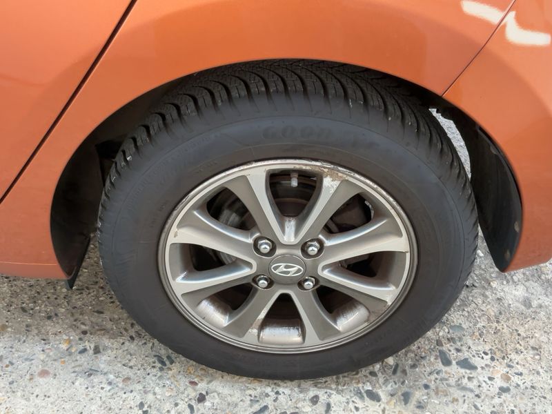 Hyundai i10 1.0 Intro Edition 2014 – снимка 5