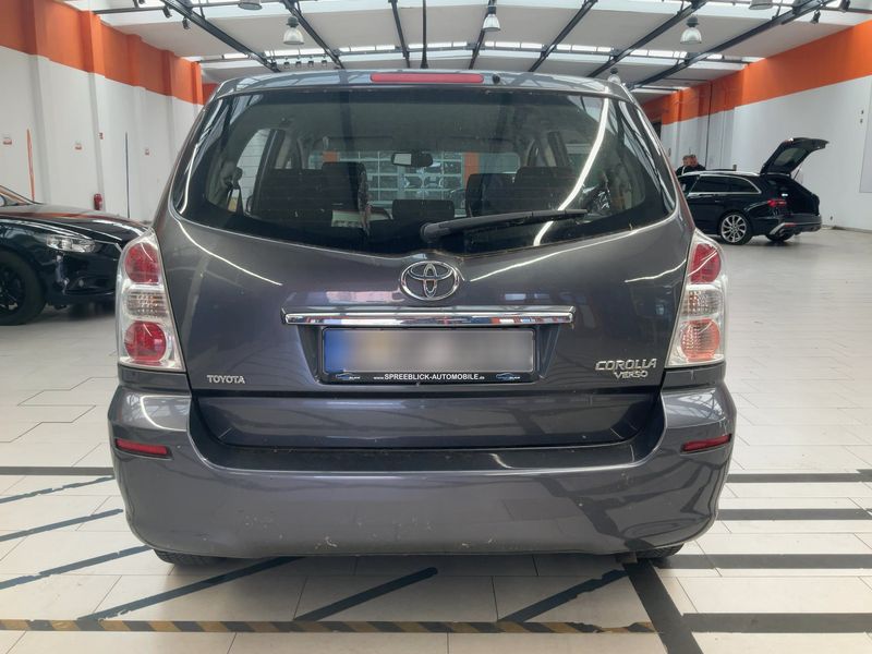 Toyota Corolla Verso 1.8 Executive — zdjęcie 5
