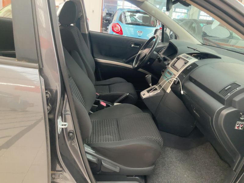 Toyota Corolla Verso 1.8 Executive — zdjęcie 11