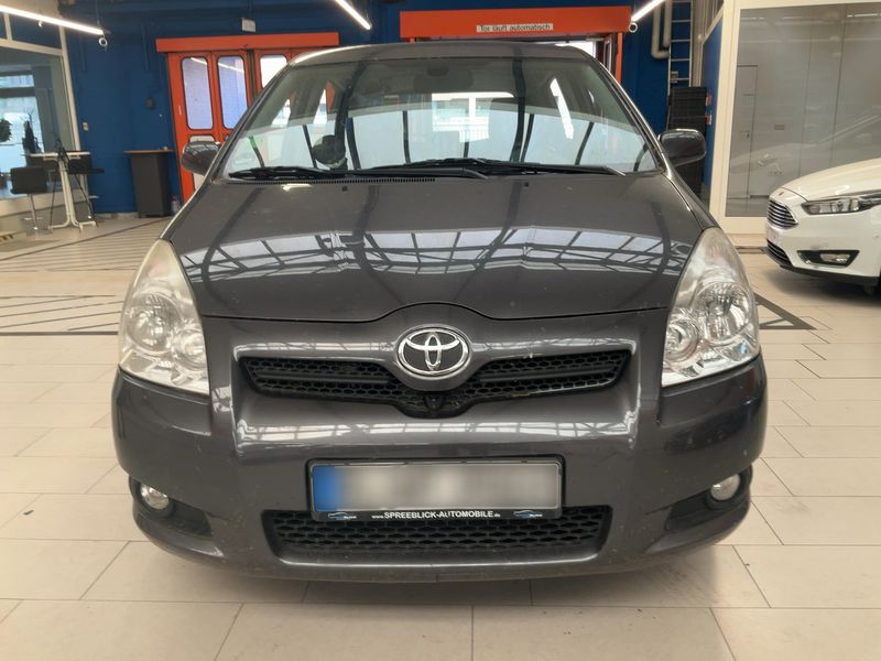Toyota Corolla Verso 1.8 Executive — zdjęcie 9