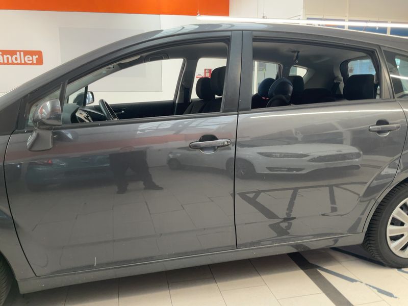 Toyota Corolla Verso 1.8 Executive — zdjęcie 4