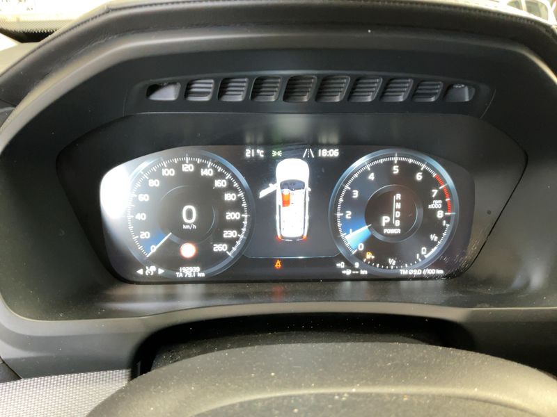 Volvo XC90 2.0 T8 Plug-in Hybrid Inscription AWD — zdjęcie 13