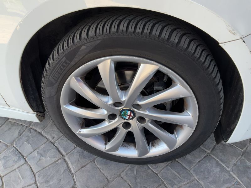 Alfa Romeo Giulietta 1.6 JTD Exclusive 2015 – снимка 11