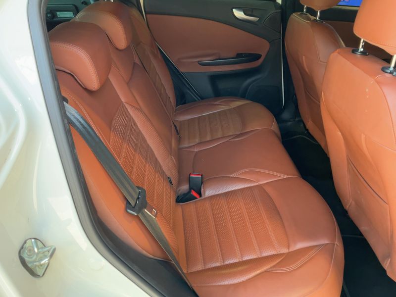 Alfa Romeo Giulietta 1.6 JTD Exclusive 2015 – снимка 19