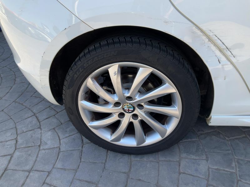 Alfa Romeo Giulietta 1.6 JTD Exclusive 2015 – снимка 9
