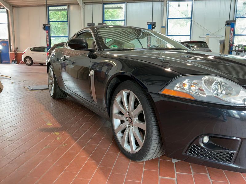 Jaguar XK 4.2 V8 Kompressor XKR — zdjęcie 8