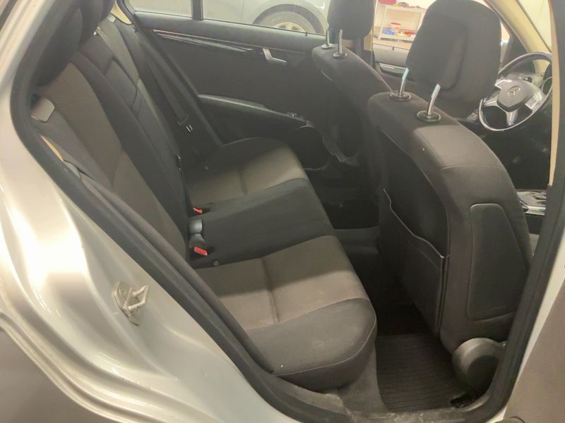 Mercedes-Benz C-Klasse C 220 CDI T BlueEfficiency Classic — zdjęcie 14
