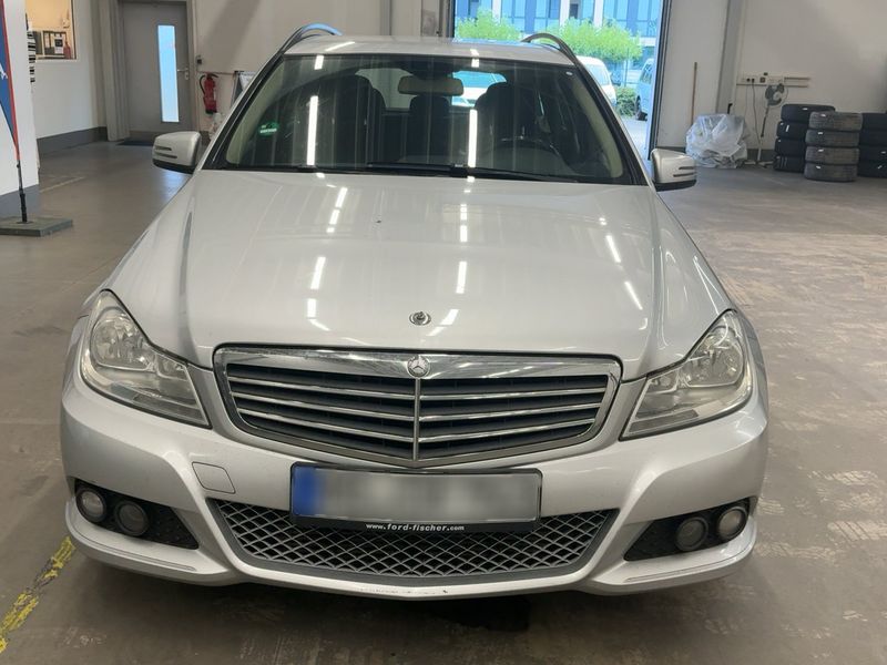 Mercedes-Benz C-Klasse C 220 CDI T BlueEfficiency Classic — zdjęcie 9