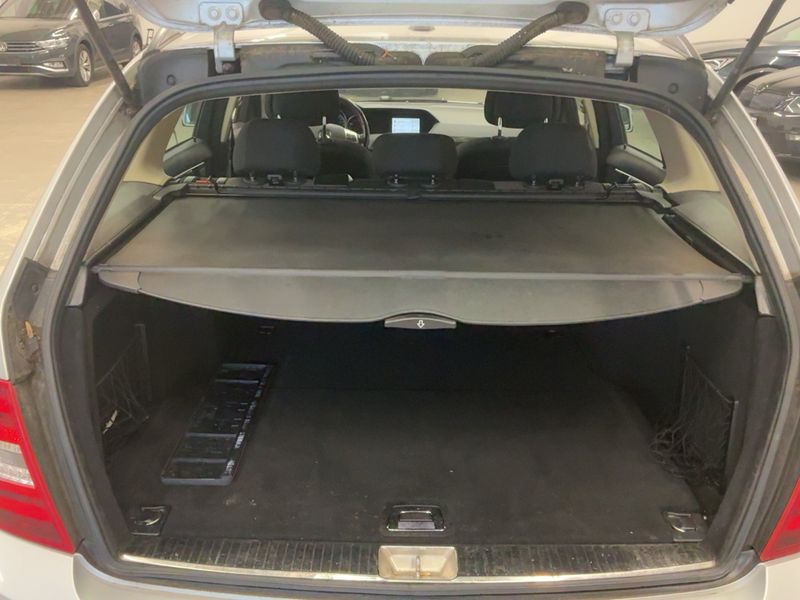 Mercedes-Benz C-Klasse C 220 CDI T BlueEfficiency Classic — zdjęcie 10