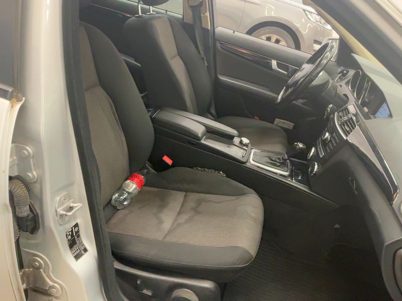 Mercedes-Benz C-Klasse C 220 CDI T BlueEfficiency Classic — zdjęcie 11