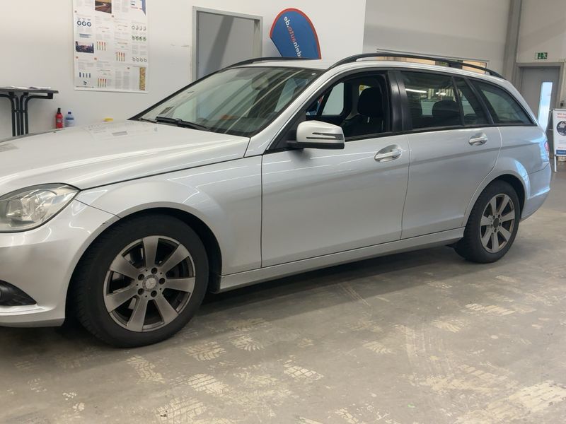 Mercedes-Benz C-Klasse C 220 CDI T BlueEfficiency Classic — zdjęcie 2