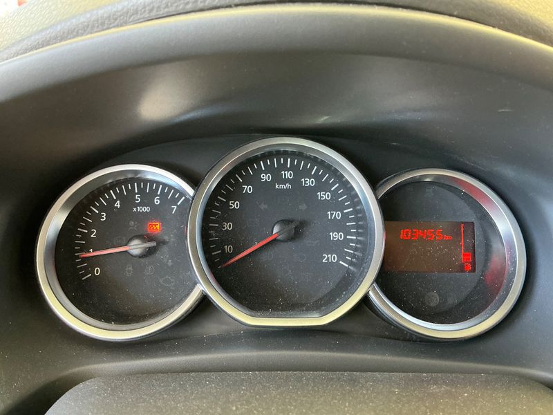 Dacia Logan 1.0 Laureate — zdjęcie 13