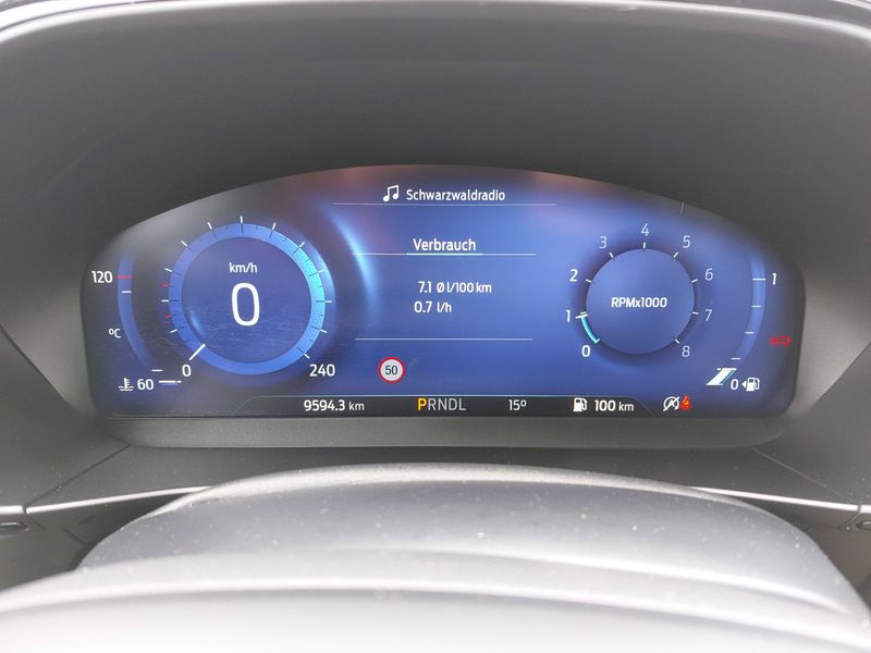 Ford Focus 1.0 EcoBoost Mild-Hybrid ST-Line X 2024 – снимка 12