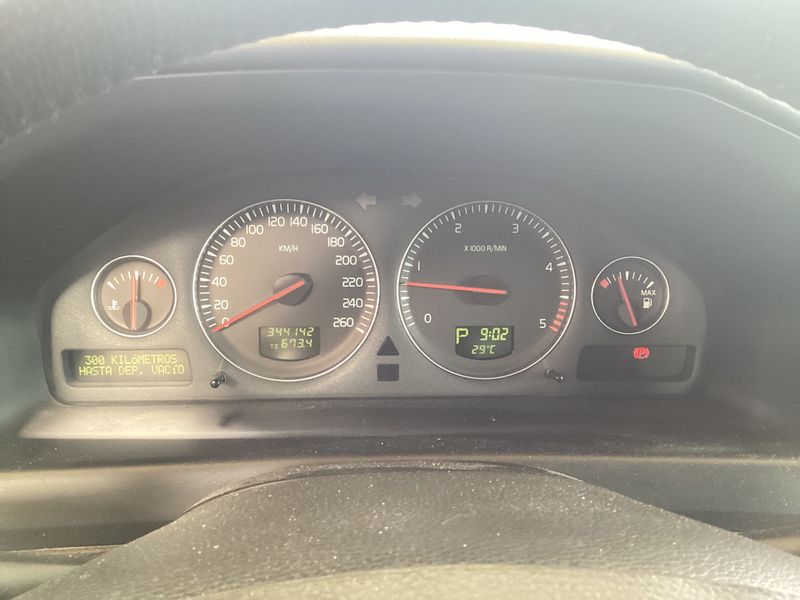 Volvo S60 2.4 D Momentum — zdjęcie 4
