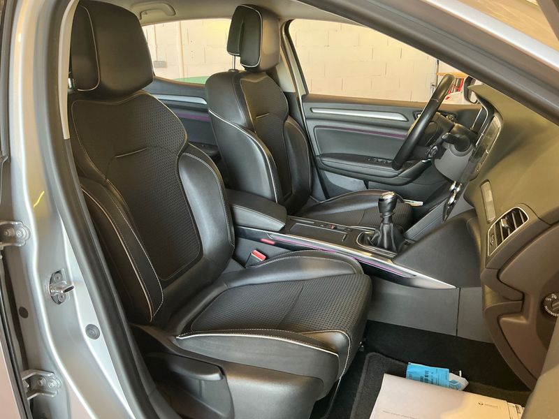 Renault Megane 1.5 dCi Energy BOSE-Edition 2017 – снимка 16