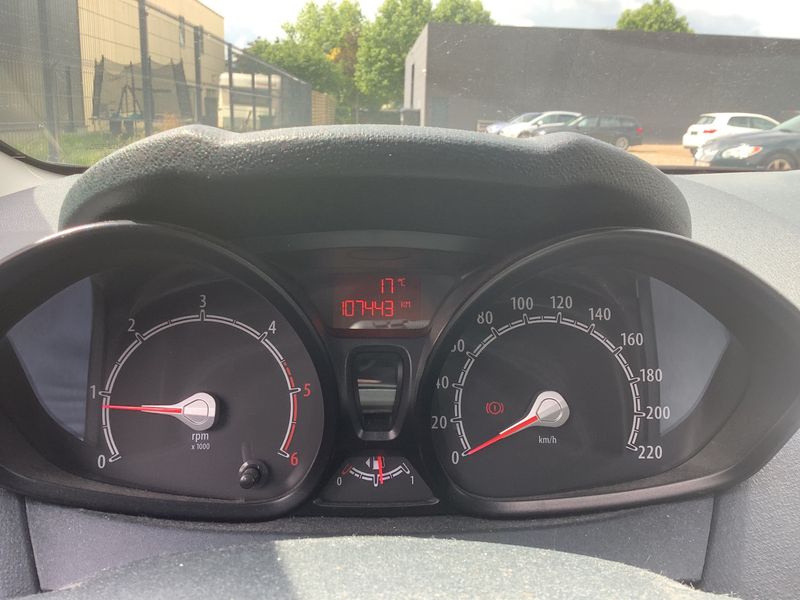 Ford Fiesta 1.6 TDCi Trend — zdjęcie 4