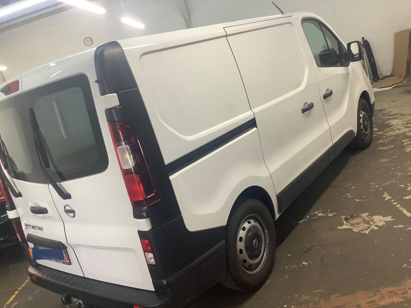 Nissan Primastar 2.0 dCi L1H1 2,8t N-Connecta — zdjęcie 6