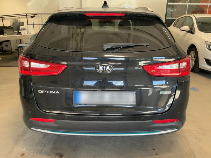 Kia Optima 2.0 Plug-in Hybrid — zdjęcie 5