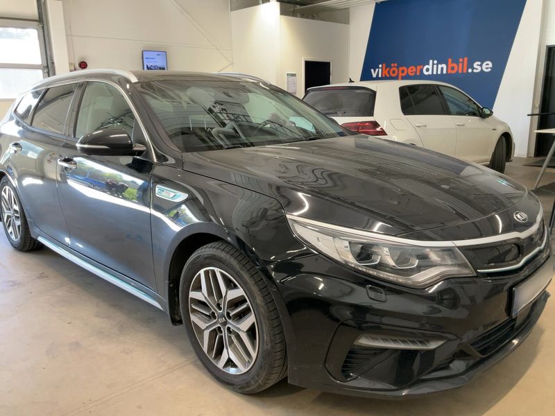 Kia Optima 2.0 Plug-in Hybrid — zdjęcie 8