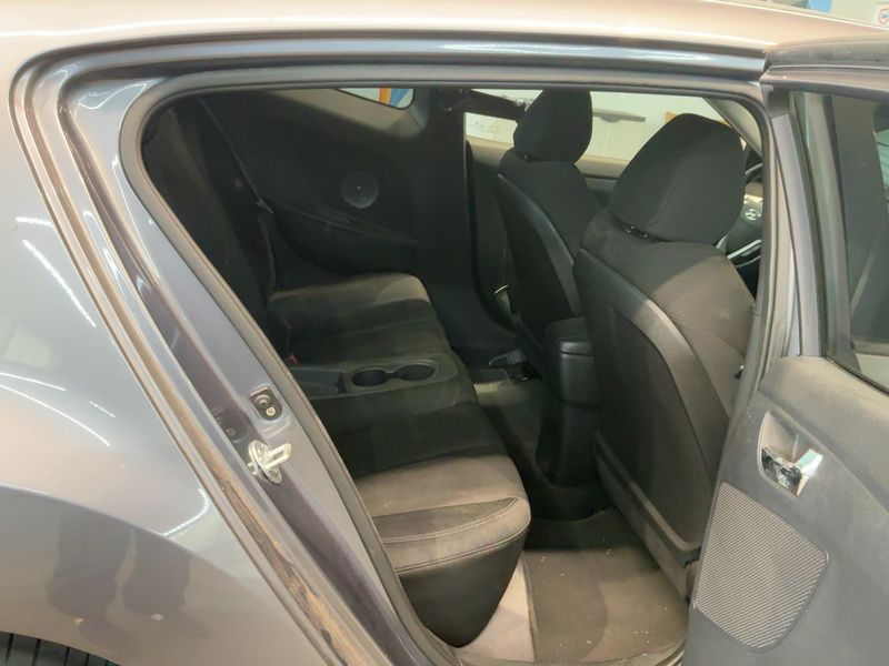 Hyundai Veloster 1.6 Style blue — zdjęcie 14