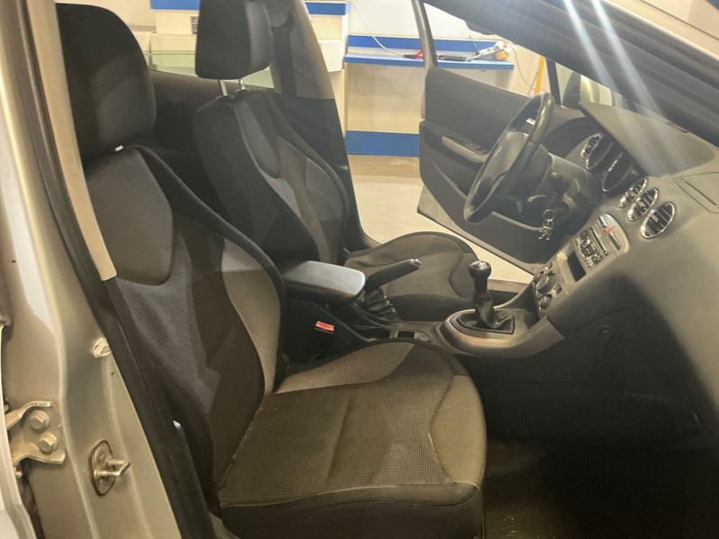 Peugeot 308 1.6 HDi Premium — zdjęcie 3