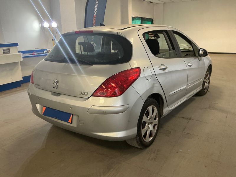 Peugeot 308 1.6 HDi Premium — zdjęcie 2