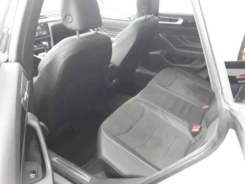 Volkswagen Arteon Shooting Brake 2.0 TDI R-Line — zdjęcie 13