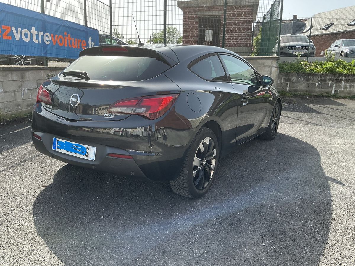 Opel Astra GTC 1.6 CDTI DPF Edition