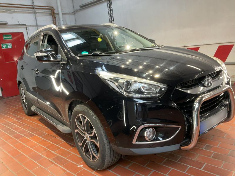 Hyundai ix35 2.0 CRDi FIFA World Cup Edition AWD 2014 – снимка 12